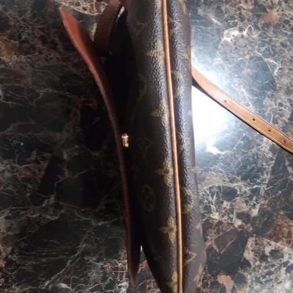 Louis Vuitton 👜 - Picture 7 of 8